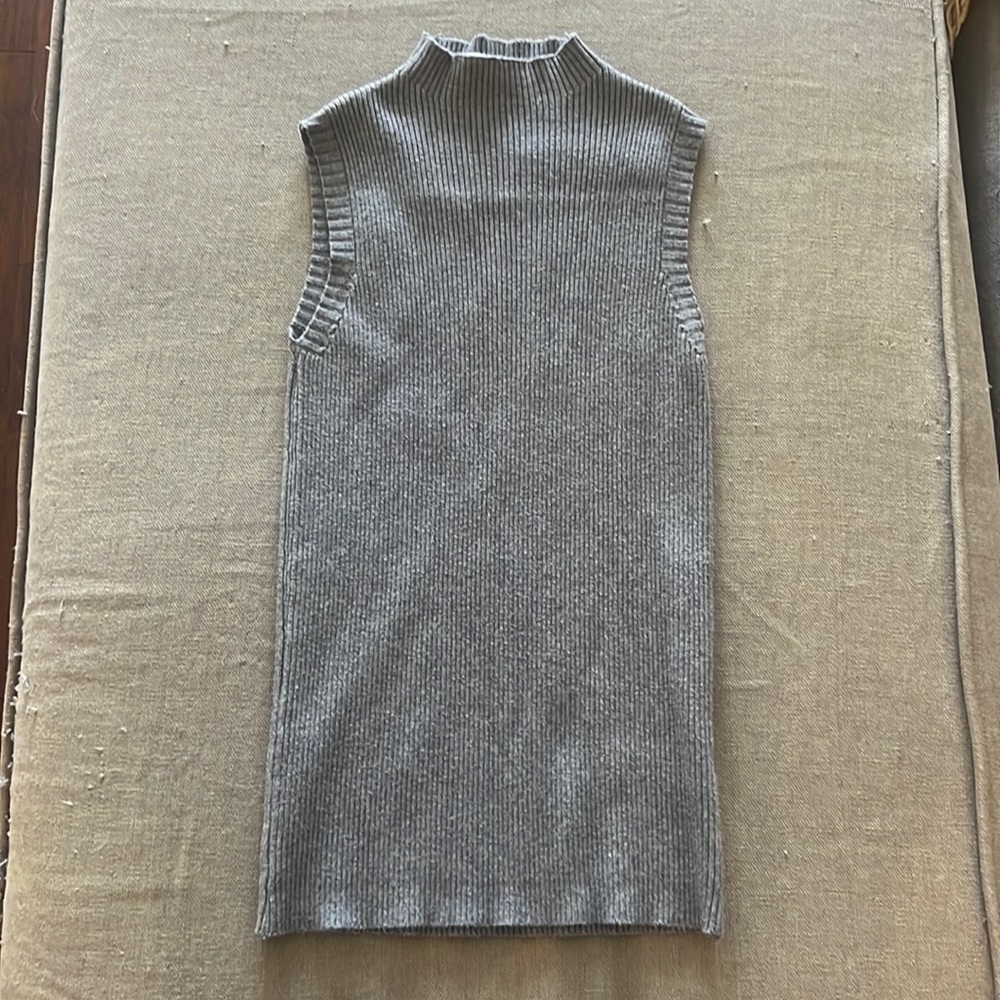 William B Sweater Ribbed Tank